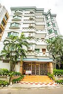 Laurel Lakefront Hotel