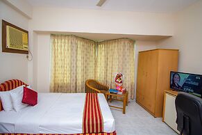 Laurel Lakefront Hotel