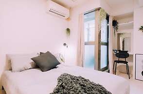 Minimalist Loft 601