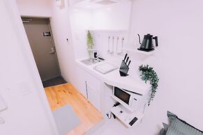 Minimalist Loft 902