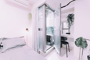 Minimalist Loft 902