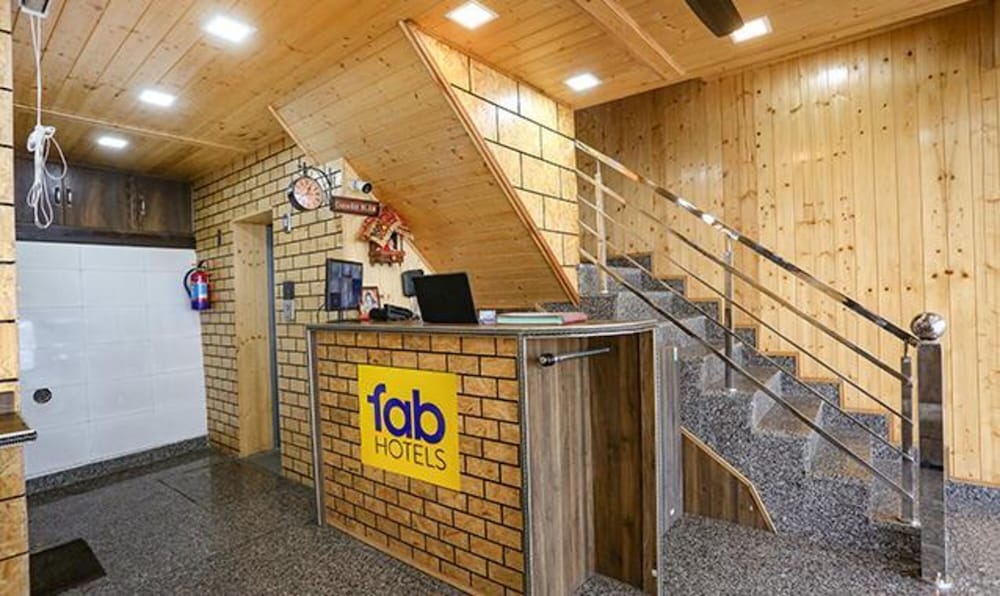 Fabhotel Maya
