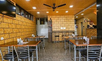 Fabhotel Maya