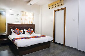 Fabhotel Shree Haree Residency