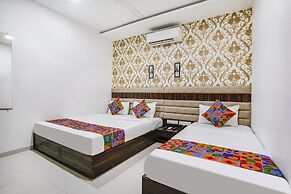 Fabhotel Elvis Inn