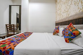 Fabhotel Elvis Inn