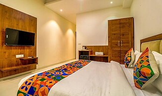 Fabhotel Prime Parisar