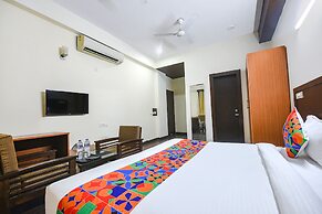 Fabhotel Silver Tree