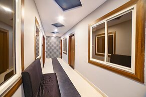 Fabhotel Dream Inn