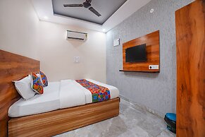 Fabhotel Dream Inn