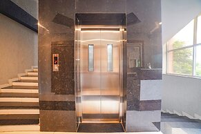 Fabhotel Dream Inn