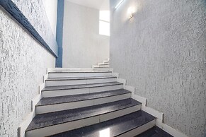 Fabhotel Dream Inn