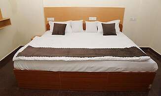 Fabhotel Svr Grand