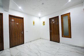 Fabhotel Wonderland Studio Rooms