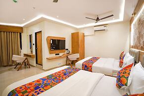Fabhotel Well Back