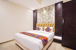 Fabhotel Well Back