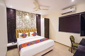 Fabhotel Well Back