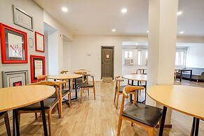 Fabhotel Woodland