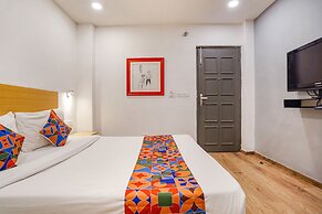 Fabhotel Woodland