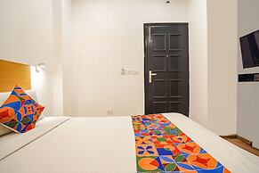 Fabhotel Woodland