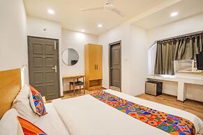 Fabhotel Woodland