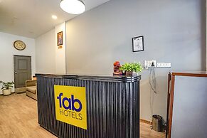 Fabhotel Woodland