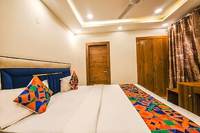 Fabhotel The Grand Velvet