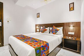 Fabhotel Peralz