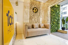 Fabhotel Peralz