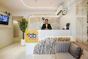 Fabhotel Peralz