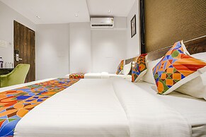 Fabhotel Peralz