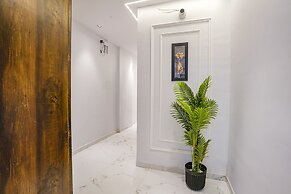 Fabhotel Peralz