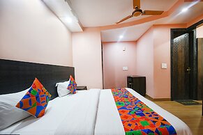 Fabhotel Moon Light