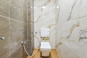 Fabexpress Anandam Palace Guest House