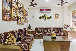 Fabexpress Anandam Palace Guest House