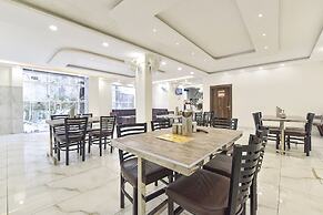 Fabhotel Dev Palace