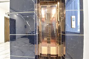Fabhotel Dev Palace
