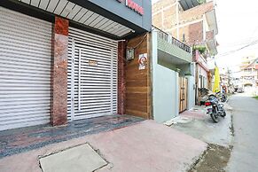 Fabhotel Imperail House