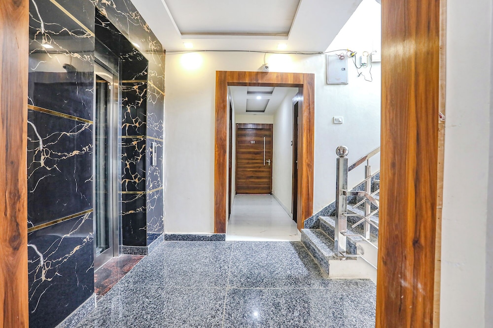 Fabhotel Imperail House
