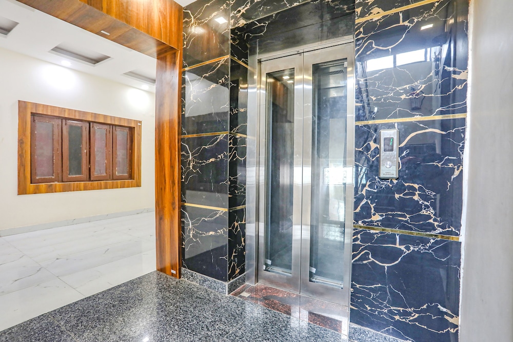 Fabhotel Imperail House