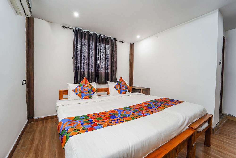 Fabhotel Chakra