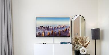 Modern Studio 10mins to Dubai Mall