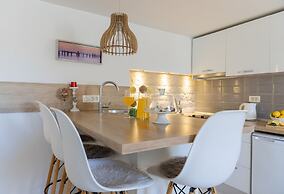 Rooms and apartments Paese