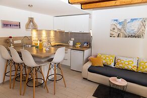 Rooms and apartments Paese