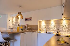 Rooms and apartments Paese