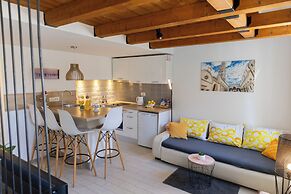 Rooms and apartments Paese