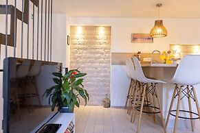 Rooms and apartments Paese