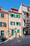 Rooms and apartments Paese