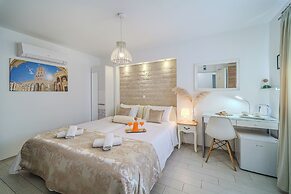 Rooms and apartments Paese
