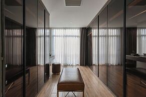 Luxhome Mekong Hotel